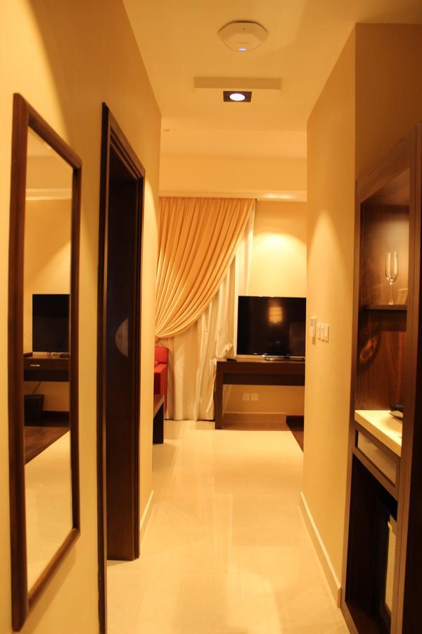 Home Inn Hotel Suites Ал Хубар Екстериор снимка