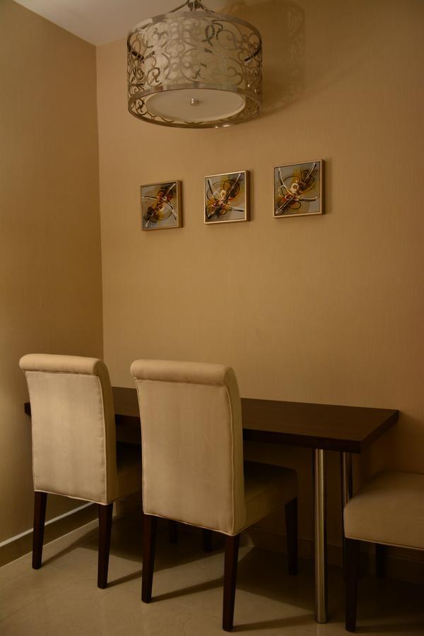 Home Inn Hotel Suites Ал Хубар Екстериор снимка