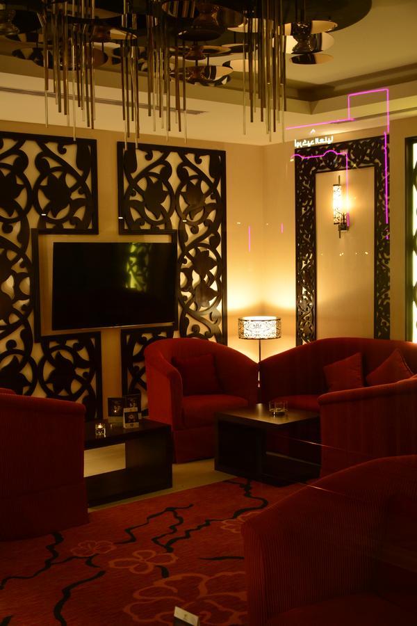 Home Inn Hotel Suites Ал Хубар Екстериор снимка
