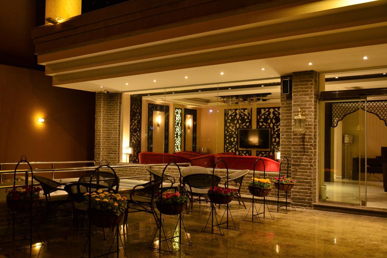Home Inn Hotel Suites Ал Хубар Екстериор снимка