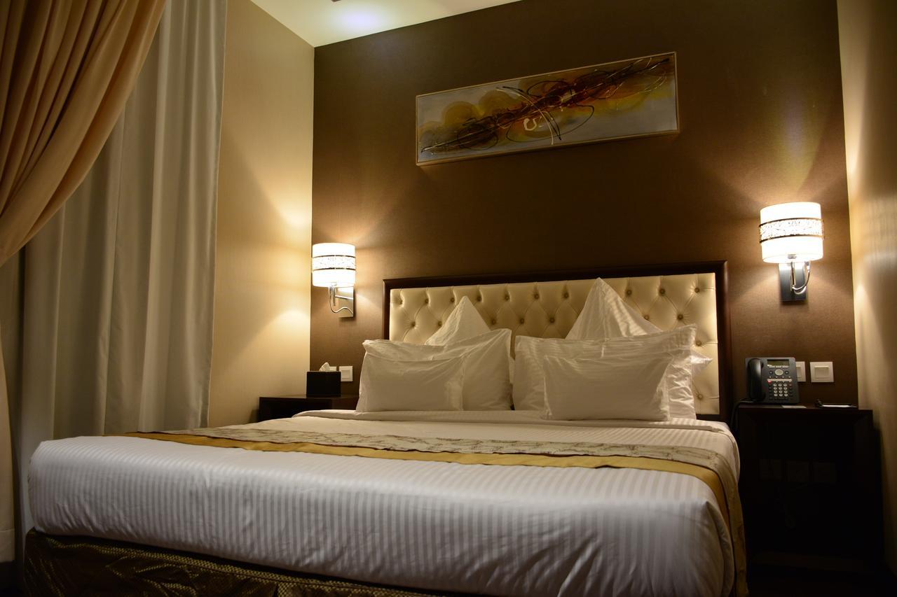 Home Inn Hotel Suites Ал Хубар Екстериор снимка